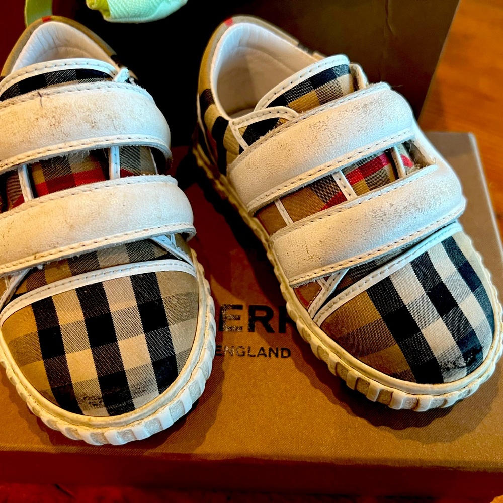 Used Burberry Kid's Mark Vintage Check Canvas Sneakers Baby/Toddlers Size 4 US